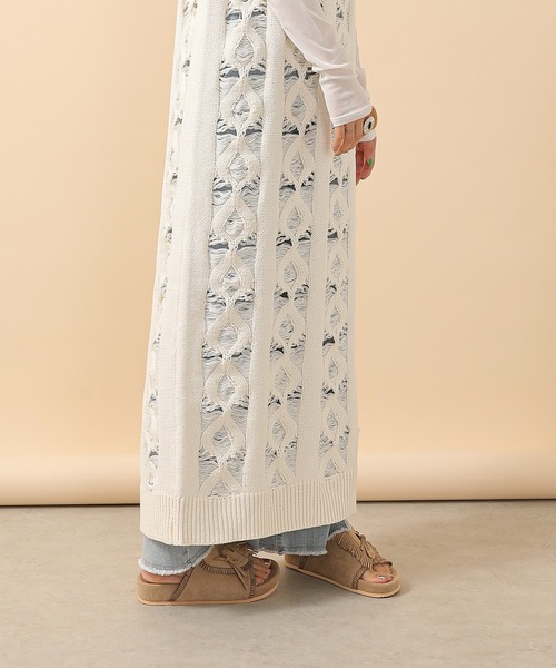 en CAnAF(エンカナフ)の「ミックス編み ニットワンピース(ワンピース・レディース・アイボリー/グレー・M)」の19枚目の写真