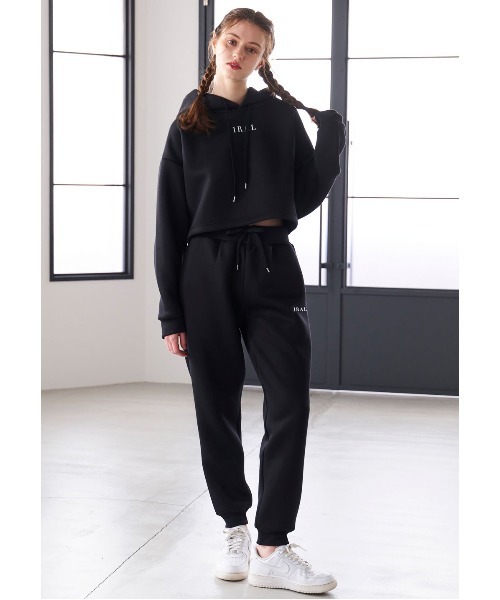 IRAL(アイラル)の「【セットアイテム】CROPPED HOODIE SET UP(パーカー・レディース・ブラック/ブルー・FREE)」の8枚目の写真