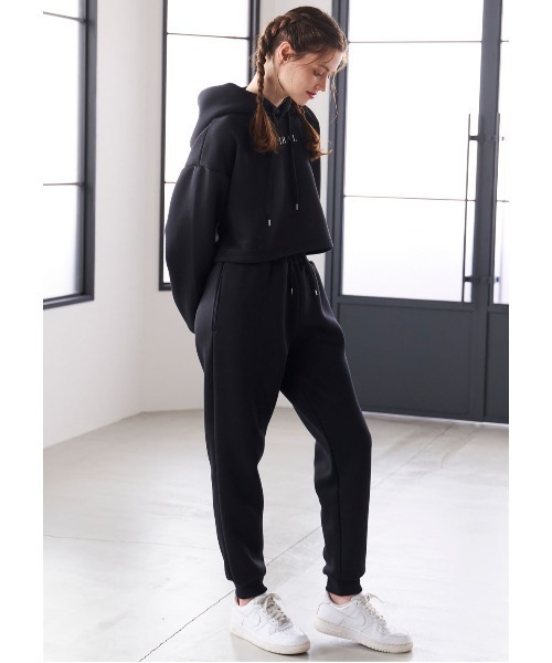 IRAL(アイラル)の「【セットアイテム】CROPPED HOODIE SET UP(パーカー・レディース・ブラック/ブルー・FREE)」の7枚目の写真
