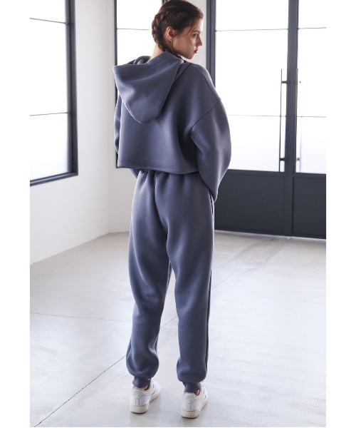 IRAL(アイラル)の「【セットアイテム】CROPPED HOODIE SET UP(パーカー・レディース・ブラック/ブルー・FREE)」の15枚目の写真