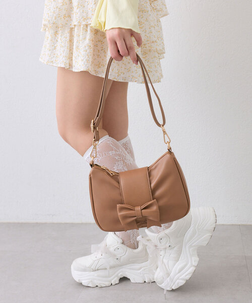 OLIVE des OLIVE（オリーブデオリーブ）の「ビックリボン付きホーボーバッグ（ショルダーバッグ・レディース・サックスブルー/アイボリー/キャメル・FREE）」の19枚目の写真