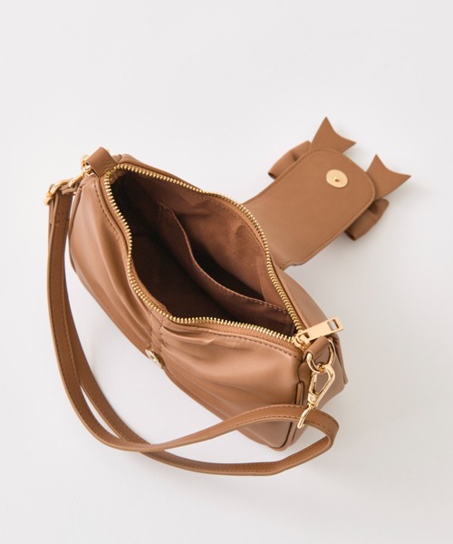 OLIVE des OLIVE（オリーブデオリーブ）の「ビックリボン付きホーボーバッグ（ショルダーバッグ・レディース・サックスブルー/アイボリー/キャメル・FREE）」の7枚目の写真