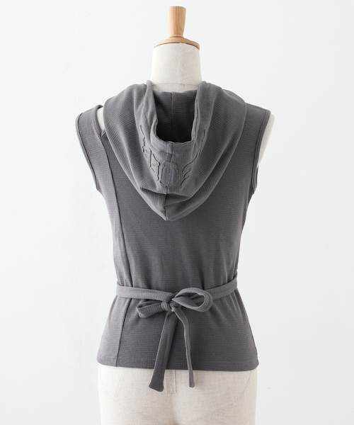 PULP/417EDIFICE(パルプフォーワンセブンエディフィス)の「【Geek Office / ギークオフィス】 エルイーイーワイ STRAP HOODED SLEEVELESS TOP(Tシャツ/カットソー・レディース・チャコールグレー/ブラック・FREE)」の3枚目の写真