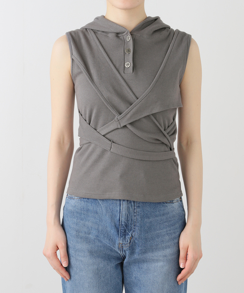 PULP/417EDIFICE(パルプフォーワンセブンエディフィス)の「【Geek Office / ギークオフィス】 エルイーイーワイ STRAP HOODED SLEEVELESS TOP(Tシャツ/カットソー・レディース・チャコールグレー/ブラック・FREE)」の7枚目の写真