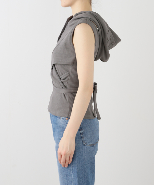 PULP/417EDIFICE(パルプフォーワンセブンエディフィス)の「【Geek Office / ギークオフィス】 エルイーイーワイ STRAP HOODED SLEEVELESS TOP(Tシャツ/カットソー・レディース・チャコールグレー/ブラック・FREE)」の8枚目の写真