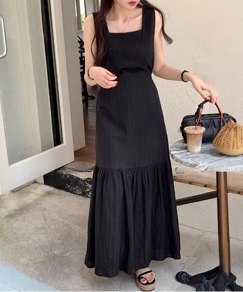 FREE STYLISTS(フリー スタイリスト)の「YUGA_YGMC Tiered flare dress(ワンピース・レディース・ホワイト/ブラック・FREE)」の1枚目の写真