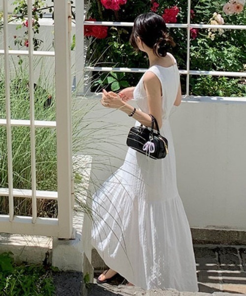 ワンピース ENEU Lily tuck flare dress ENEU Lily tuck flare dress