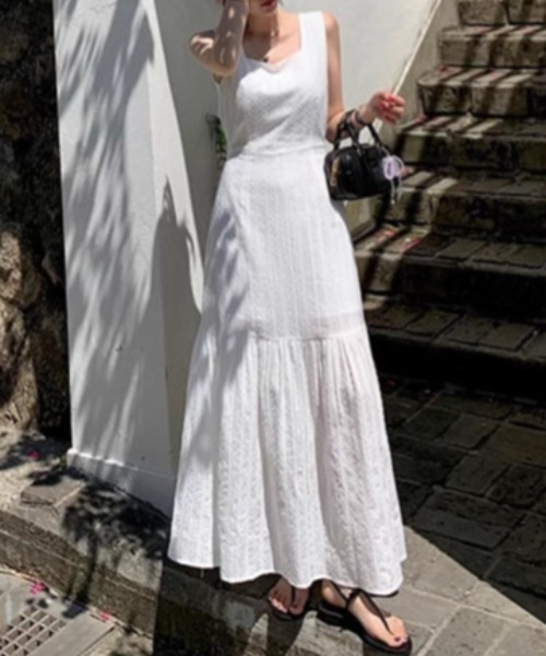 FREE STYLISTS(フリー スタイリスト)の「YUGA_YGMC Tiered flare dress(ワンピース・レディース・ホワイト/ブラック・FREE)」の12枚目の写真