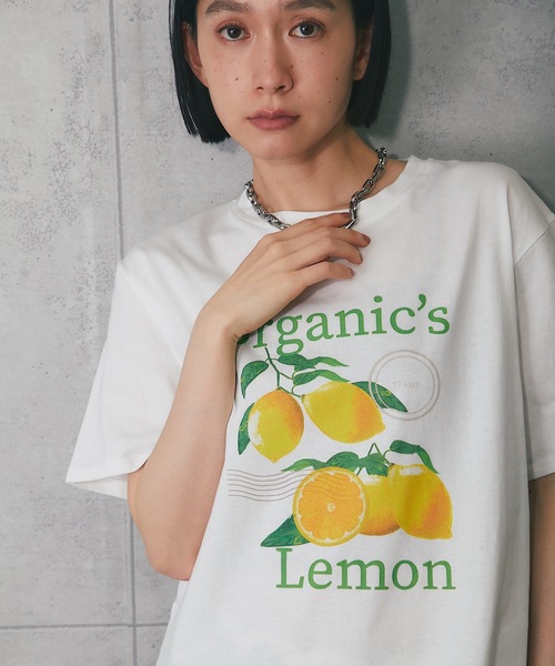 ANOTHER S（アナザーエス）の「綿100％プリントフォトTシャツ（Tシャツ/カットソー・レディース・ブラック系2/ホワイト系3/ホワイト系2/ホワイト系1/ブラック系3/ブラック系1・M）」の2枚目の写真