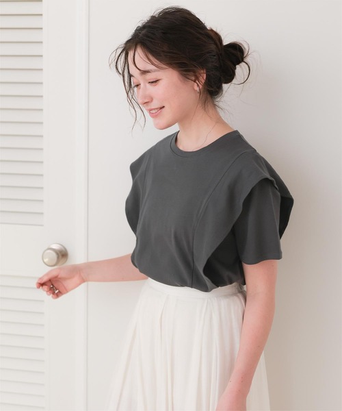 titivate(ティティベイト)の「汗染み防止ラッフルスリーブTシャツ(Tシャツ/カットソー・レディース・ブラック/グレー/ホワイト/チャコール/ブラウン/ブルーグレー/ライトイエロー/グレイッシュベージュ・S/M/L)」の11枚目の写真