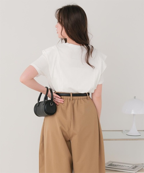 titivate(ティティベイト)の「汗染み防止ラッフルスリーブTシャツ(Tシャツ/カットソー・レディース・ブラック/グレー/ホワイト/チャコール/ブラウン/ブルーグレー/ライトイエロー/グレイッシュベージュ・S/M/L)」の20枚目の写真