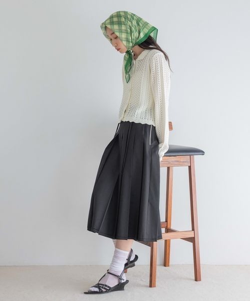 JEANASIS（ジーナシス）の「ホソベルトヒールサンダル/327409（サンダル・レディース・パイソン/シルバー系その他/ブラック・LARGE/MEDIUM）」の12枚目の写真