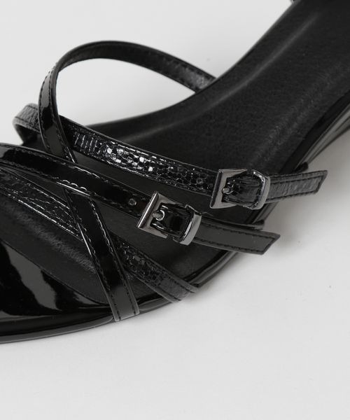 JEANASIS（ジーナシス）の「ホソベルトヒールサンダル/327409（サンダル・レディース・パイソン/シルバー系その他/ブラック・LARGE/MEDIUM）」の21枚目の写真