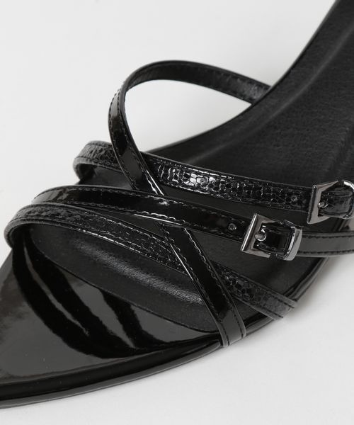 JEANASIS（ジーナシス）の「ホソベルトヒールサンダル/327409（サンダル・レディース・パイソン/シルバー系その他/ブラック・LARGE/MEDIUM）」の6枚目の写真