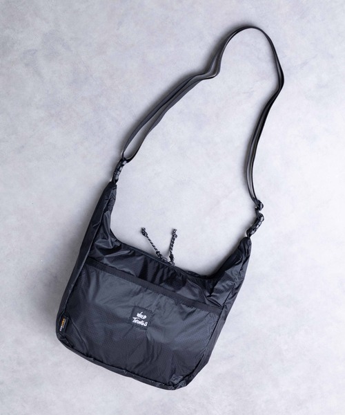 WILD THINGS(ワイルドシングス)の「【WILD THINGS】CORDURA SIL 2WAY SHOULDER(ショルダーバッグ・メンズ・ブラック・FREE)」の1枚目の写真
