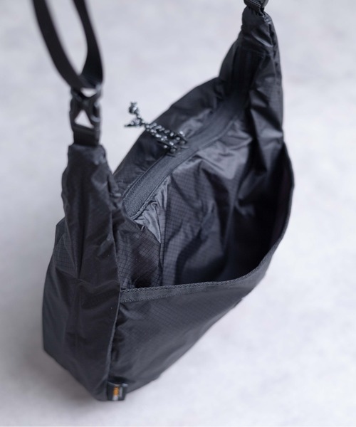 WILD THINGS(ワイルドシングス)の「【WILD THINGS】CORDURA SIL 2WAY SHOULDER(ショルダーバッグ・メンズ・ブラック・FREE)」の3枚目の写真