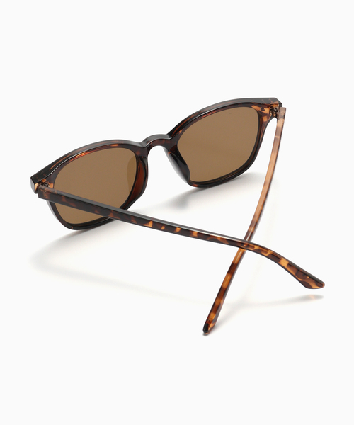 is-ness（イズネス）の「ISNESS MUSIC / イズネス ミュージック DAVID SUNGLASSES(BOSLINTON（サングラス・メンズ・ホワイト/ブラック/ブラウン・FREE）」の4枚目の写真