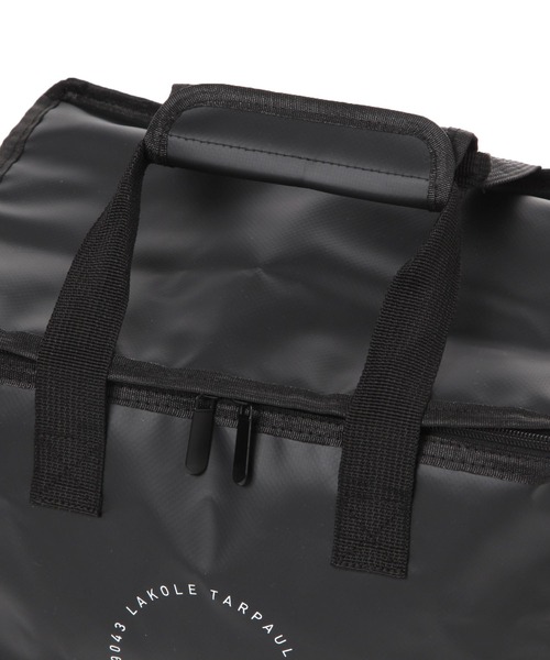 LAKOLE（ラコレ）の「ターポリン保冷バッグ(M) / 327862（アウトドアグッズ・レディース・ベージュ/ブラック/ネイビー・FREE）」の14枚目の写真