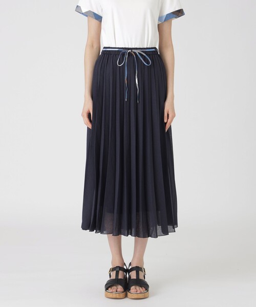 BLUE LABEL CRESTBRIDGE(ブルーレーベルクレストブリッジ)の「ガーゼライクツイルプリーツスカート(スカート・レディース・ダークネイビー/ホワイト/レッド系その他3・38/36)」の2枚目の写真