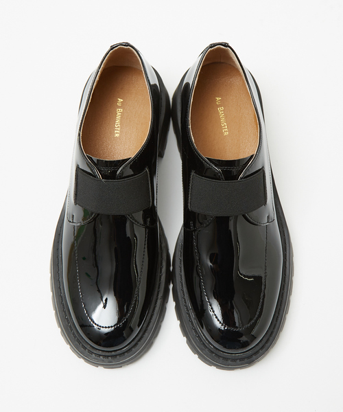 Au BANNISTER（オゥバニスター）の「フロントゴアシューズ（ドレスシューズ・レディース・その他/シルバー/ブラック・35/36/37/38/39）」の4枚目の写真