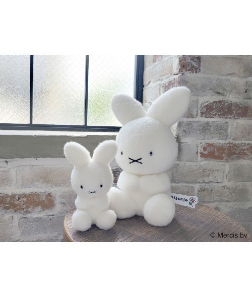 Miffy( ミッフィー)の「ミッフィー 70周年記念限定 ナインチェぬいぐるみ(おもちゃ・レディース・マルチ・FREE)」の2枚目の写真
