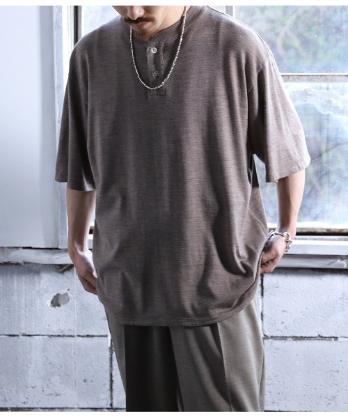 PORT BY ARK（ポートバイアーク）の「PORT BY ARK / ポートバイアーク：Wool Henley Neck T-shirt：PO17-T003[COR]（Tシャツ/カットソー・メンズ・ブラック/サンドベージュ・1/2）」の15枚目の写真