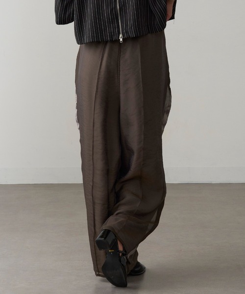MAGASIN DE MODE Onjna(マガジンデモードオンジェナ )の「【MAGASIN DE MODE Onjna】レイヤードオーガンジーサイドラインパンツ trc(その他パンツ・レディース・ブラック/チャコールグレー/グレイッシュベージュ・FREE)」の14枚目の写真