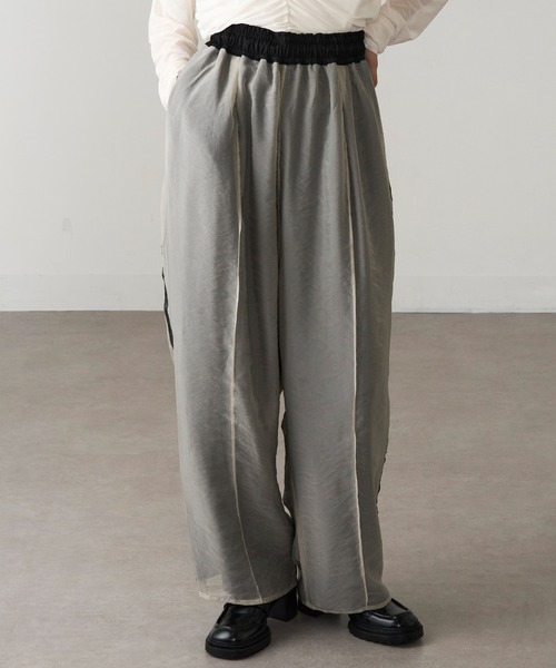 MAGASIN DE MODE Onjna(マガジンデモードオンジェナ )の「【MAGASIN DE MODE Onjna】レイヤードオーガンジーサイドラインパンツ trc(その他パンツ・レディース・ブラック/チャコールグレー/グレイッシュベージュ・FREE)」の4枚目の写真