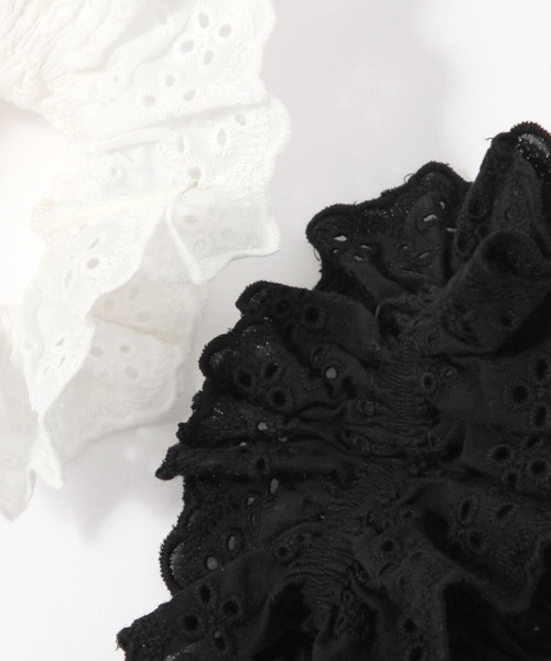 repipi armario（レピピ アルマリオ）の「レースシュシュ（シュシュ・キッズ・ホワイト/ブラック・FREE）」の3枚目の写真