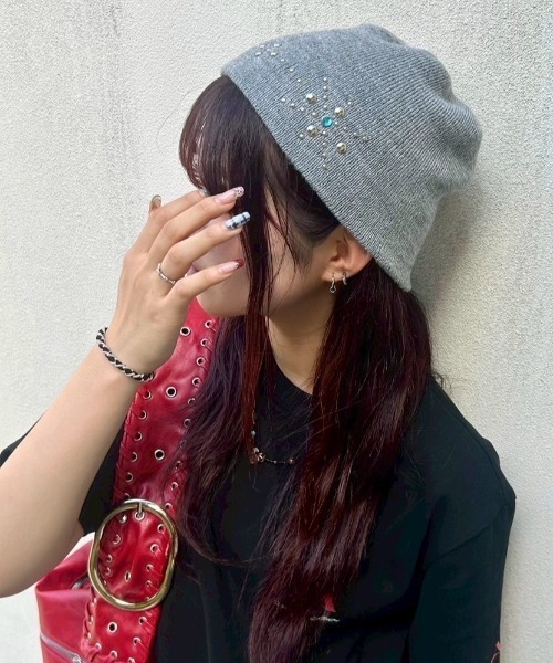 Chikashitsu +（チカシツプラス）の「【Chikashitsu +】multi studs beanie / 【チカシツプラス】マルチスタッズニット帽子（ニットキャップ/ビーニー・メンズ・グレー/ブラック/ホワイト・ONE SIZE）」の21枚目の写真