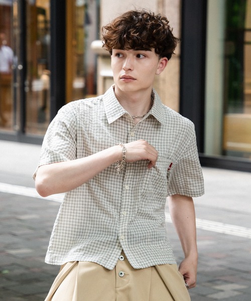 kutir(クティール)の「CROPPED OVERSIZED CHECK SHIRT/クロップドアソートチェックシャツ(シャツ/ブラウス・メンズ・アイボリー/ライトブルー/ブラック・MEDIUM/LARGE)」の4枚目の写真