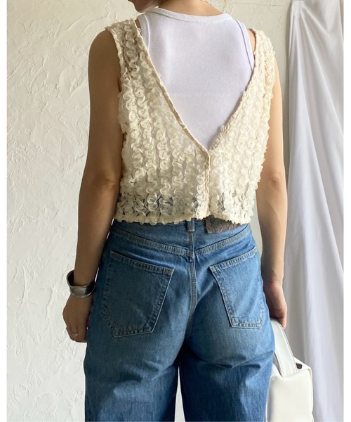 She's Closet(シーズクローゼット)の「前後2WAYショート丈Vネックフリルレースシアージャガードビスチェベスト(ベスト・レディース・アイボリー/ブラック/ホワイト・FREE)」の12枚目の写真