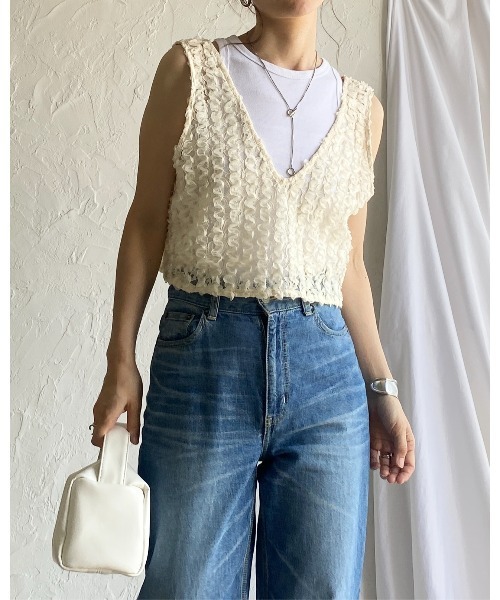 She's Closet(シーズクローゼット)の「前後2WAYショート丈Vネックフリルレースシアージャガードビスチェベスト(ベスト・レディース・アイボリー/ブラック/ホワイト・FREE)」の19枚目の写真