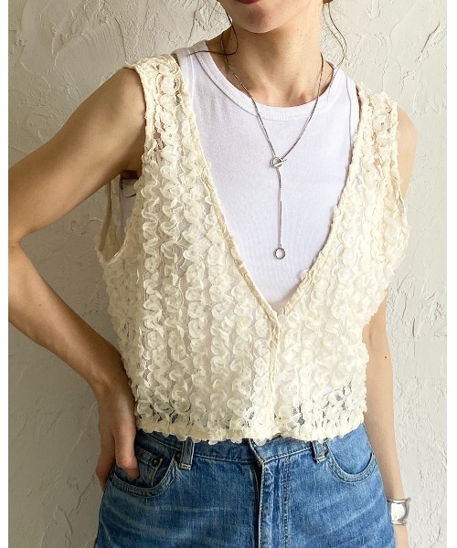 She's Closet(シーズクローゼット)の「前後2WAYショート丈Vネックフリルレースシアージャガードビスチェベスト(ベスト・レディース・アイボリー/ブラック/ホワイト・FREE)」の20枚目の写真