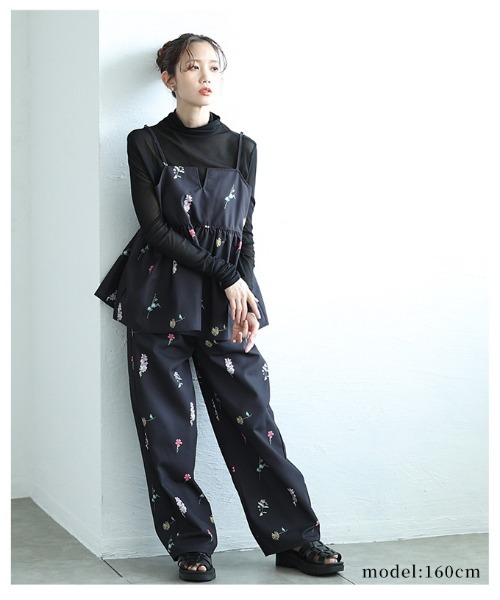Sawa a la mode（サワアラモード）の「花柄ペプラムフレアキャミソール（キャミソール・レディース・ブラック/オフホワイト/ネイビー・FREE）」の12枚目の写真