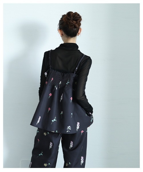 Sawa a la mode（サワアラモード）の「花柄ペプラムフレアキャミソール（キャミソール・レディース・ブラック/オフホワイト/ネイビー・FREE）」の14枚目の写真