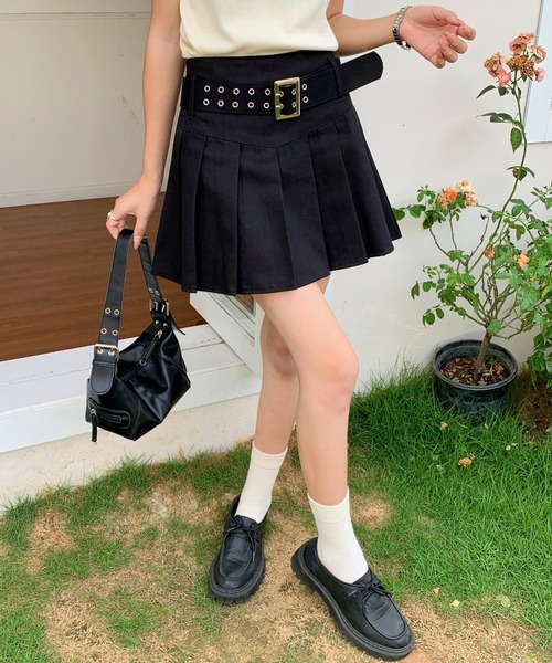 Vipoa(ヴィポア)の「ベルト付きプリーツミニスカート(スカート・レディース・ベージュ/ブラック・MEDIUM/LARGE)」の18枚目の写真