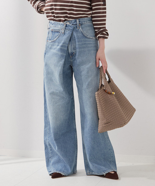 AGOLDE(エーゴールドイー)の「【AGOLDE / エーゴールドイー】VANA FOLD JEAN IN MANTRA:デニム(デニムパンツ・レディース・サックスブルー・27cm/26cm/25cm)」の6枚目の写真