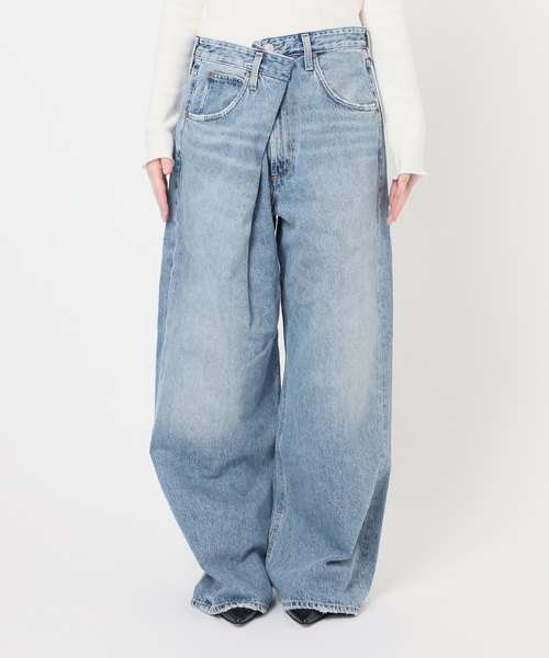 AGOLDE(エーゴールドイー)の「【AGOLDE / エーゴールドイー】VANA FOLD JEAN IN MANTRA:デニム(デニムパンツ・レディース・サックスブルー・27cm/26cm/25cm)」の7枚目の写真