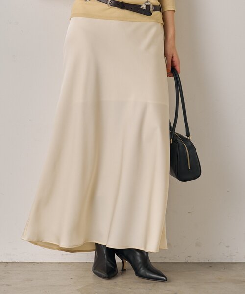 LOUNGEDRESS(ラウンジドレス)の「サテンナロースカート(スカート・レディース・オフホワイト/ブラック・MEDIUM/SMALL)」の11枚目の写真
