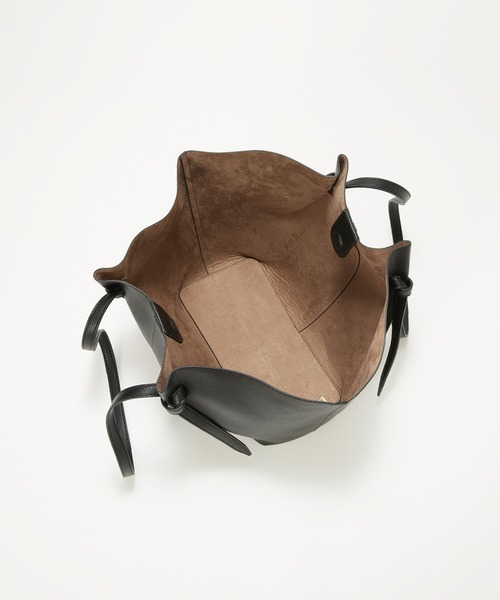 EFOLE(エフォル)の「【ZOZO限定】Tie handle big tote bag / タイハンドルビッグトートバッグ(トートバッグ・レディース・ブラック/ブラウン・FREE)」の7枚目の写真