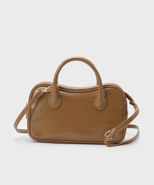 OPAQUE.CLIP（オペークドットクリップ）の「【軽量/2WAY】オイル調合皮ミドルボストンバッグ（ショルダーバッグ・レディース・ブラック/ベージュ・00）」の8枚目の写真