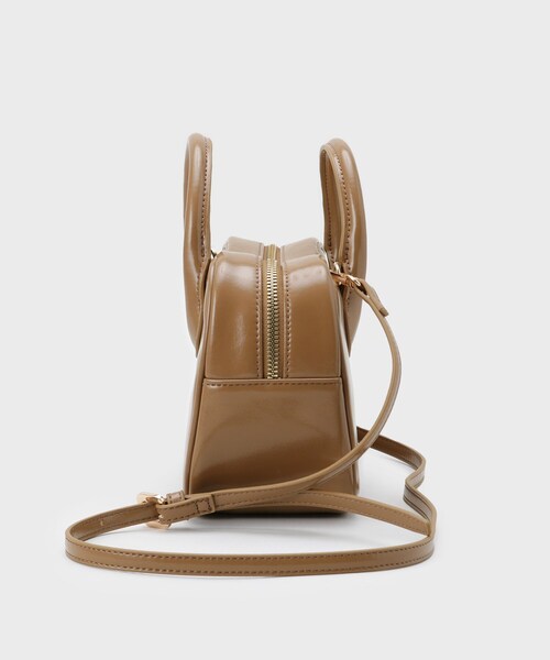 OPAQUE.CLIP（オペークドットクリップ）の「【軽量/2WAY】オイル調合皮ミドルボストンバッグ（ショルダーバッグ・レディース・ブラック/ベージュ・00）」の9枚目の写真