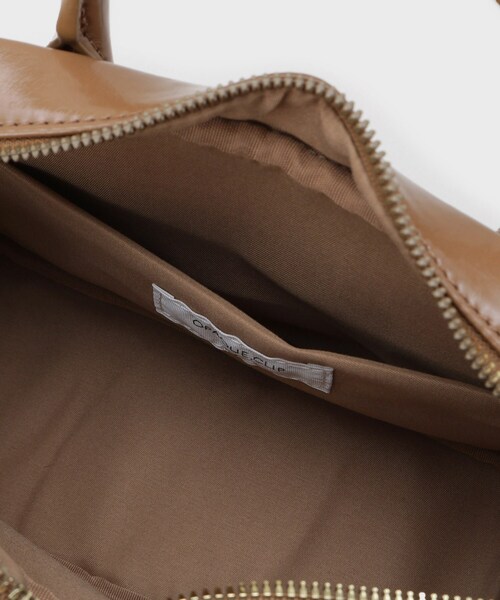 OPAQUE.CLIP（オペークドットクリップ）の「【軽量/2WAY】オイル調合皮ミドルボストンバッグ（ショルダーバッグ・レディース・ブラック/ベージュ・00）」の15枚目の写真