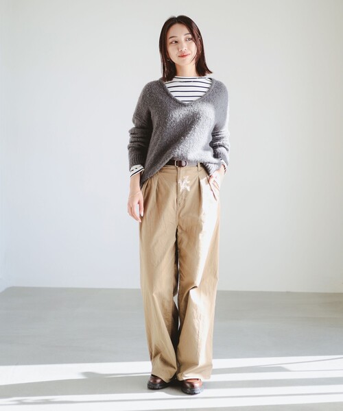 B:MING by BEAMS(ビーミングバイビームス)の「ボーダー ロンT × Vネック ニット セット(ニット/セーター・レディース・チャコールグレー/オフホワイト/ダークブラウン・ONE SIZE)」の9枚目の写真