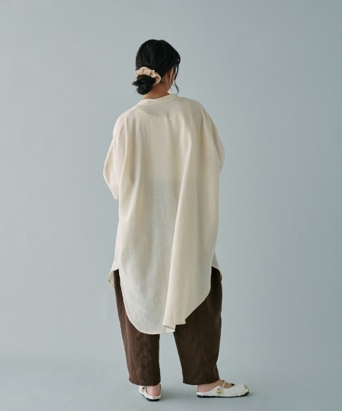 terrace(テラス)の「ツーポケットスキッパーロングシャツ(シャツ/ブラウス・レディース・アイボリー/ブラック/オレンジ・MEDIUM)」の19枚目の写真