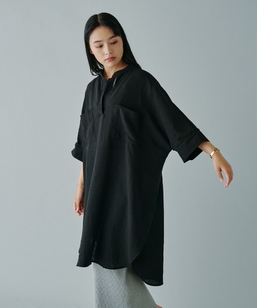 terrace(テラス)の「ツーポケットスキッパーロングシャツ(シャツ/ブラウス・レディース・アイボリー/ブラック/オレンジ・MEDIUM)」の21枚目の写真