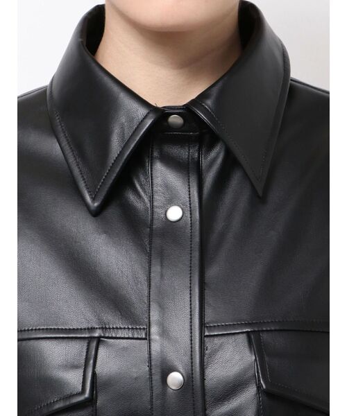 GYDA（ジェイダ）の「フェイクレザースタイリングシャツ（シャツ/ブラウス・レディース・ブラック/レッド・FREE）」の15枚目の写真