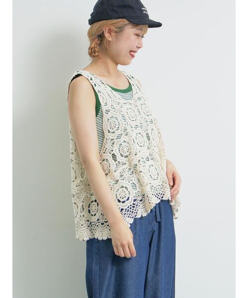 SM2（エスエムツー）の「マシンクロシェ編みベスト（ベスト・レディース・ブラック/ダークブラウン/キナリ・F）」の2枚目の写真