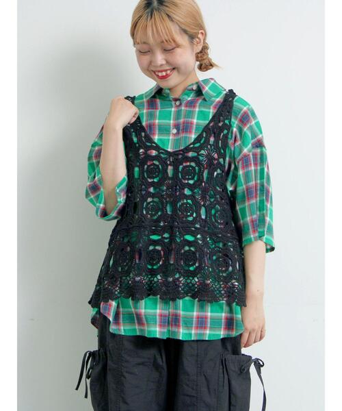 SM2（エスエムツー）の「マシンクロシェ編みベスト（ベスト・レディース・ブラック/ダークブラウン/キナリ・F）」の5枚目の写真